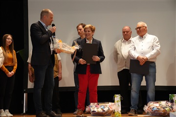 Fotobuch "19 Jahre Präsidentin Nicole Razavi"